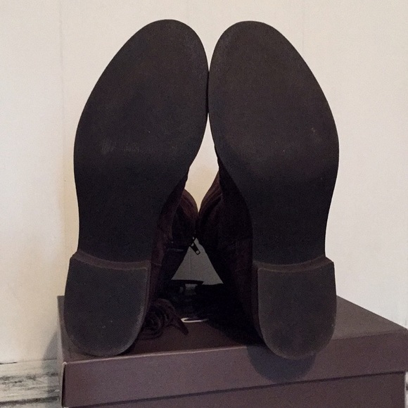 (Like New w/Box) Leila Stone Boots w/Fringe - Picture 4 of 9